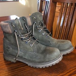 Green Timberland Boots! Size 8
